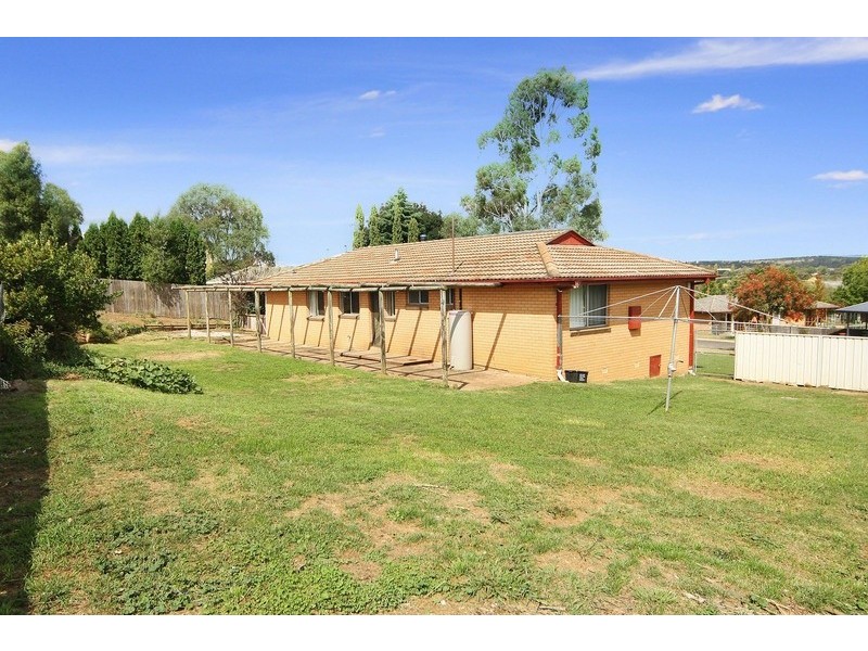 3 Carey Avenue, Armidale NSW 2350