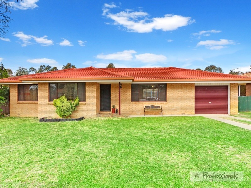 10 Sarah Place, Armidale NSW 2350