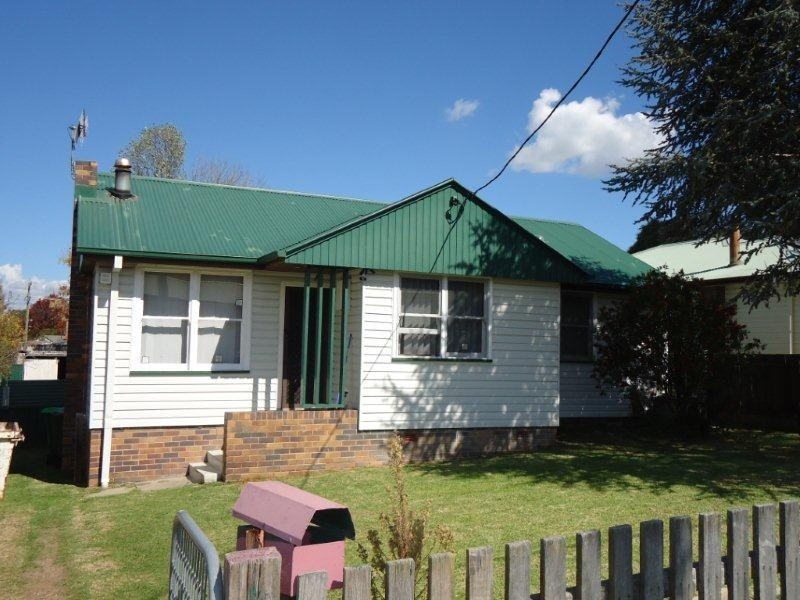 4 McLean Avenue, Armidale NSW 2350