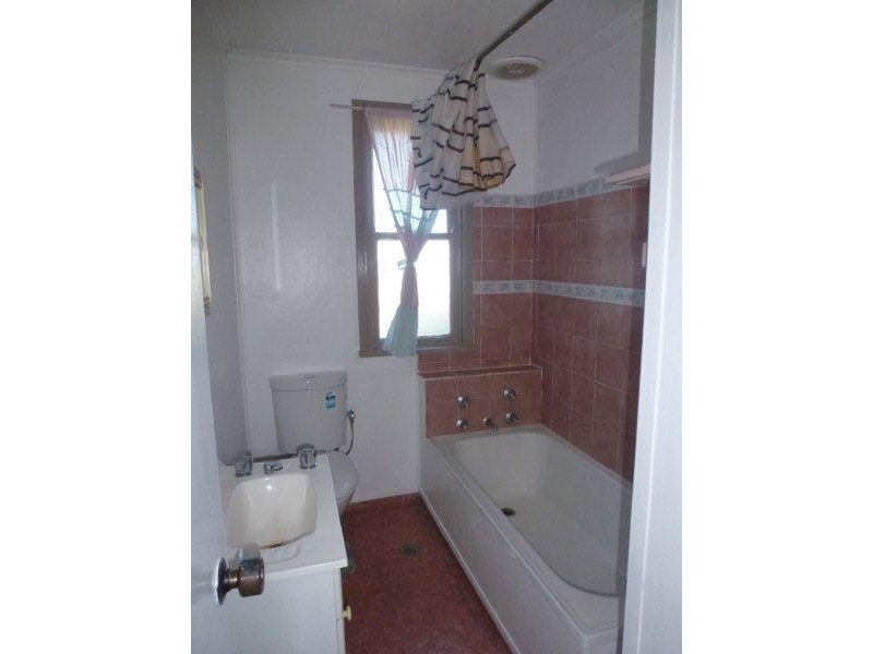 4 McLean Avenue, Armidale NSW 2350