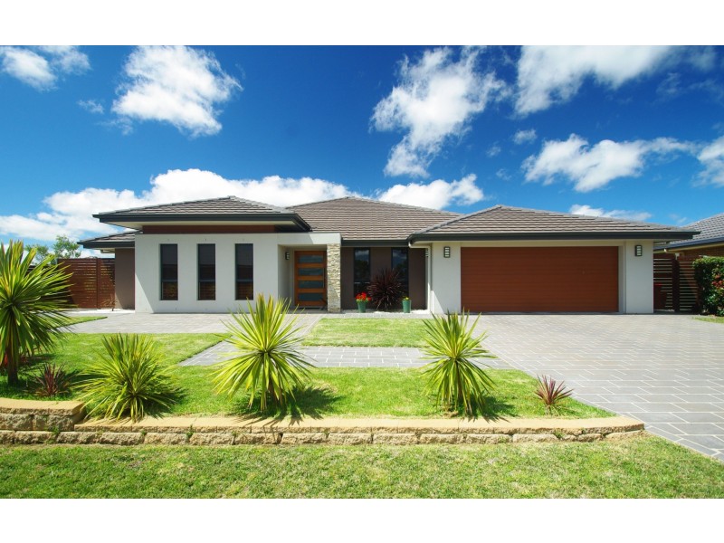 9 Hardman Close, Armidale NSW 2350