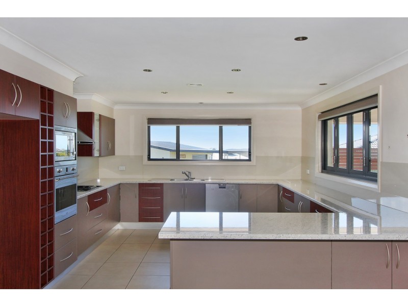 9 Hardman Close, Armidale NSW 2350