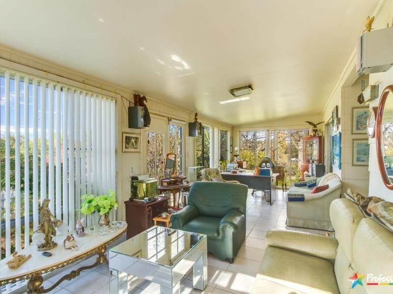2 Park Street, Uralla NSW 2358