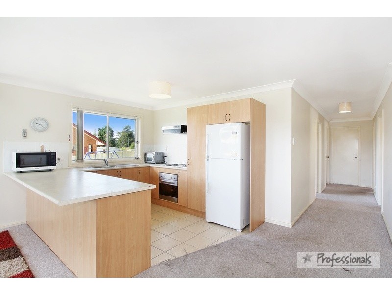2/4 Kilcoy Close, Armidale NSW 2350