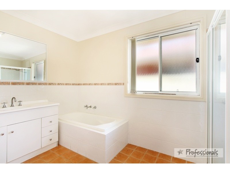 2/4 Kilcoy Close, Armidale NSW 2350