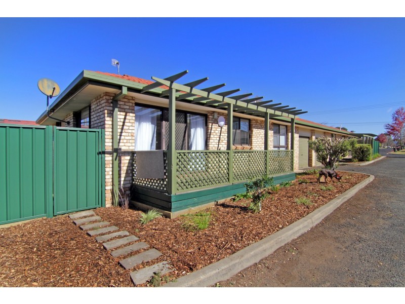 2/27 Niagara Street, Armidale NSW 2350