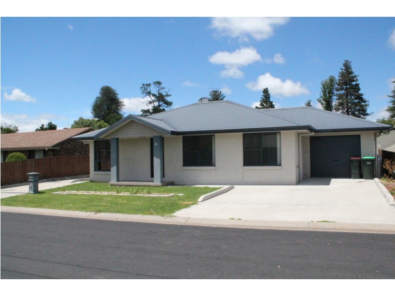 8a Brewery Lane, Armidale NSW 2350