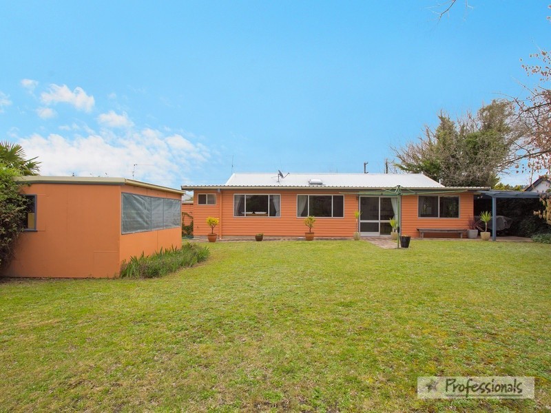61 Douglas Street, Armidale NSW 2350