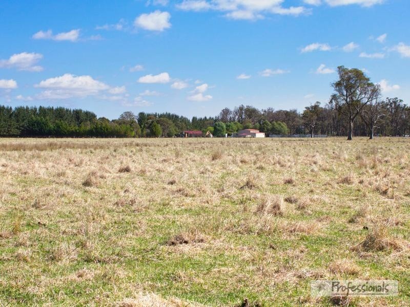 542 Hawthorne Drive, Armidale NSW 2350
