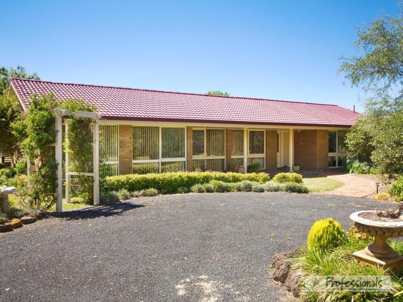 542 Hawthorne Drive, Armidale NSW 2350