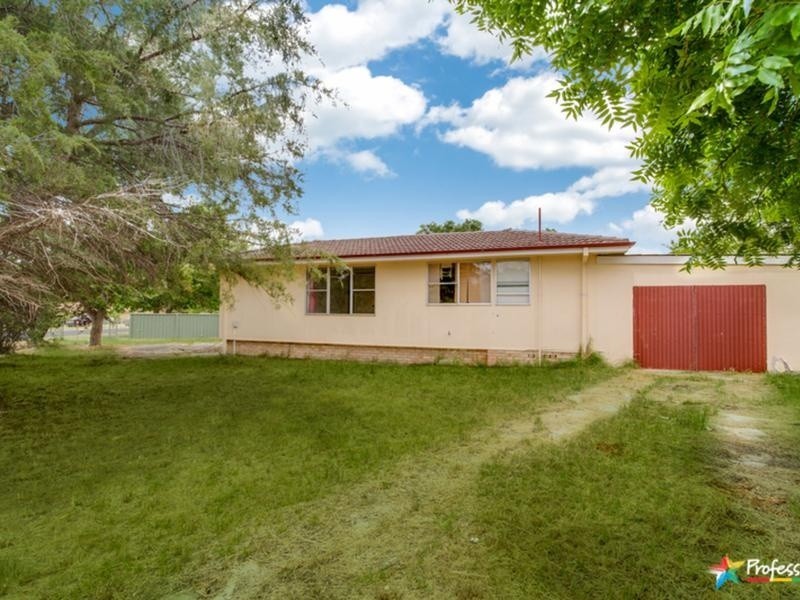 1 McIntosh Crescent, Armidale NSW 2350