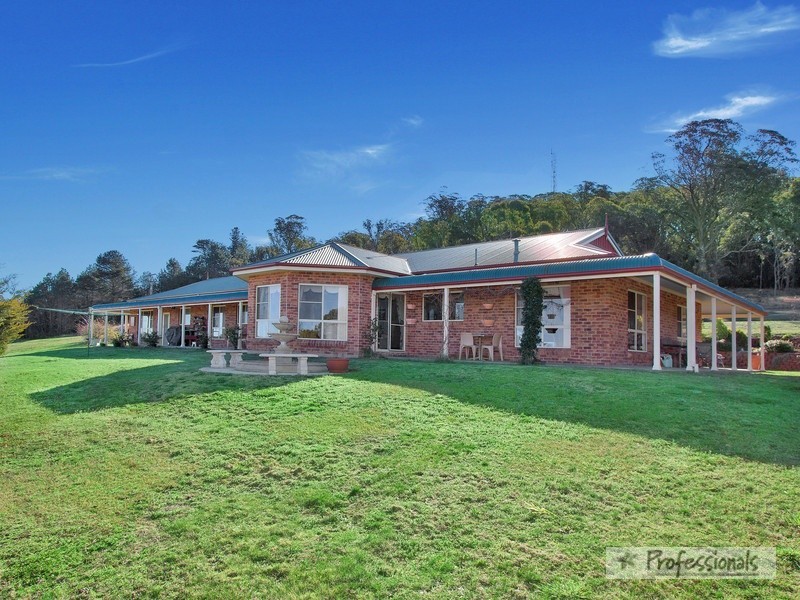 10 Fitzroy Street, Uralla NSW 2358