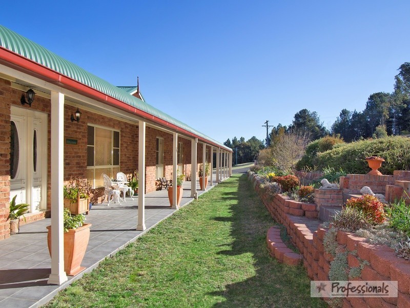 10 Fitzroy Street, Uralla NSW 2358
