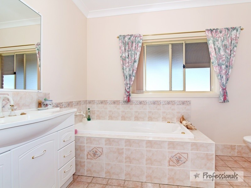 10 Fitzroy Street, Uralla NSW 2358