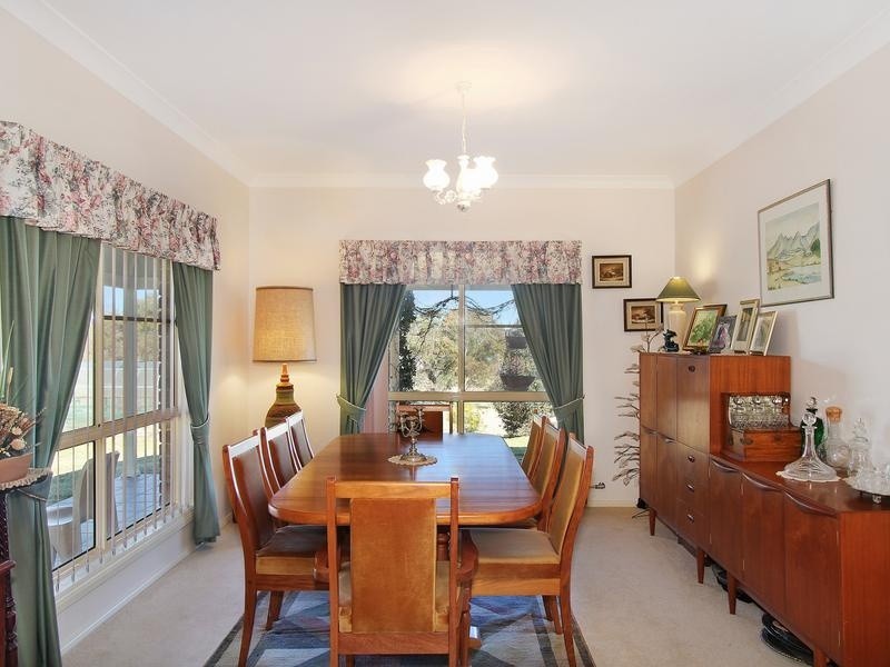 10 Fitzroy Street, Uralla NSW 2358