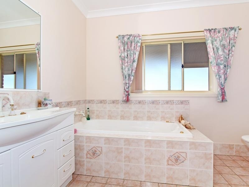 10 Fitzroy Street, Uralla NSW 2358