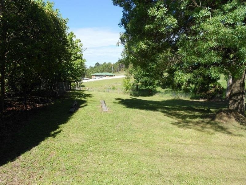 4 Thunderbolts Way, Uralla NSW 2358