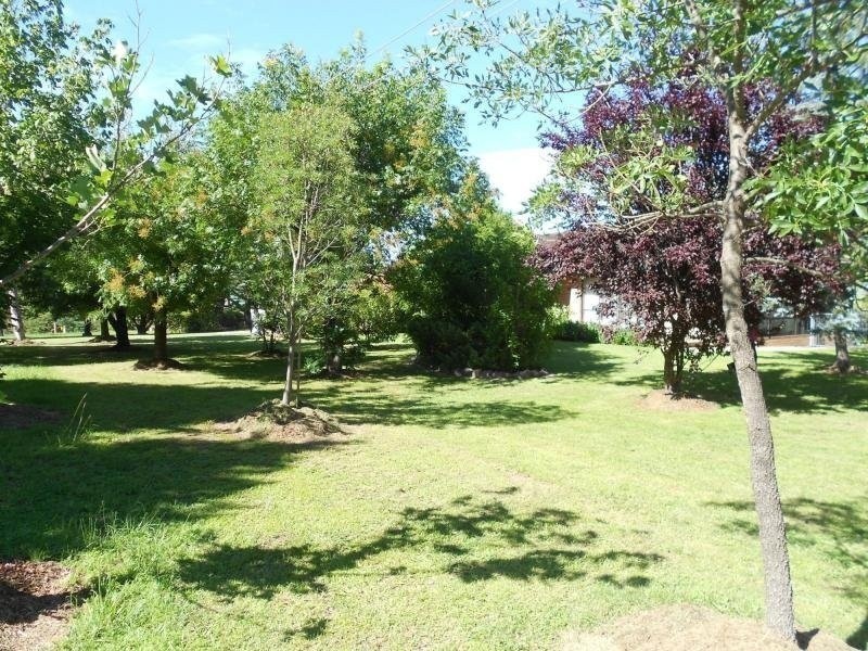 4 Thunderbolts Way, Uralla NSW 2358