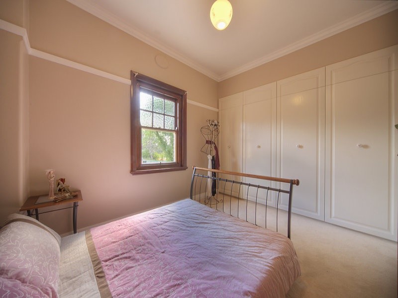 2/2 Uralla Road, Armidale NSW 2350