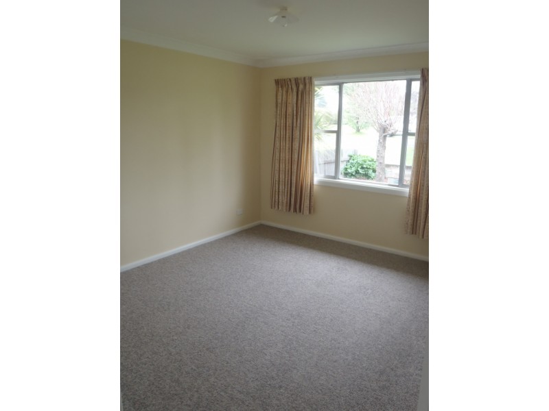 11 Grafton Road, Armidale NSW 2350