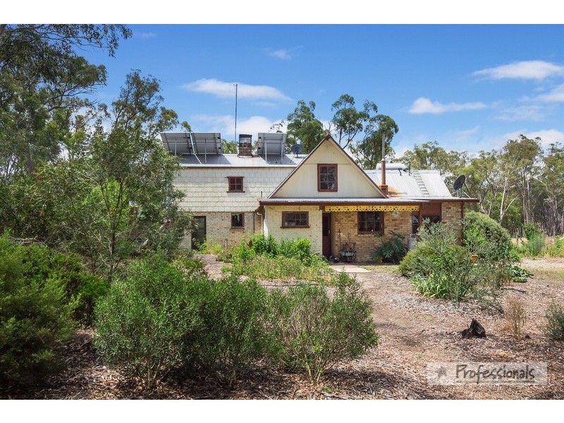 207 Chinamans Gully Road, Armidale NSW 2350