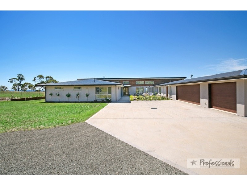 100 Old Gostwyck Road, Armidale NSW 2350