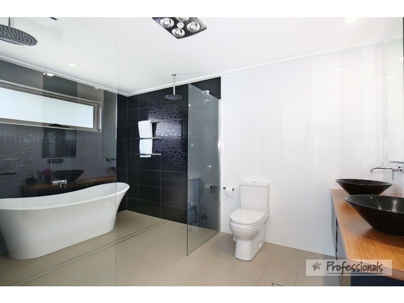 100 Old Gostwyck Road, Armidale NSW 2350