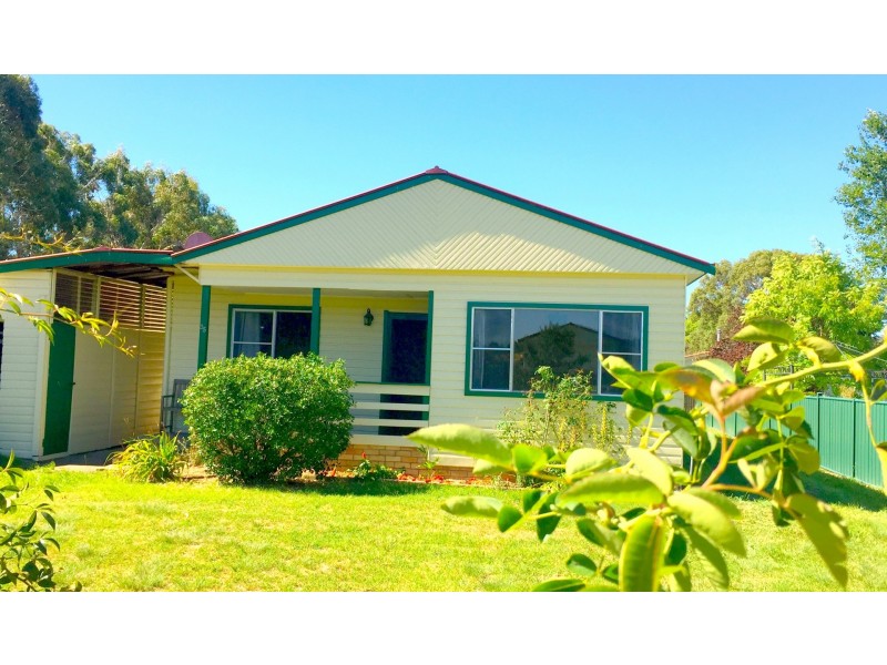 35 Claude Street, Armidale NSW 2350