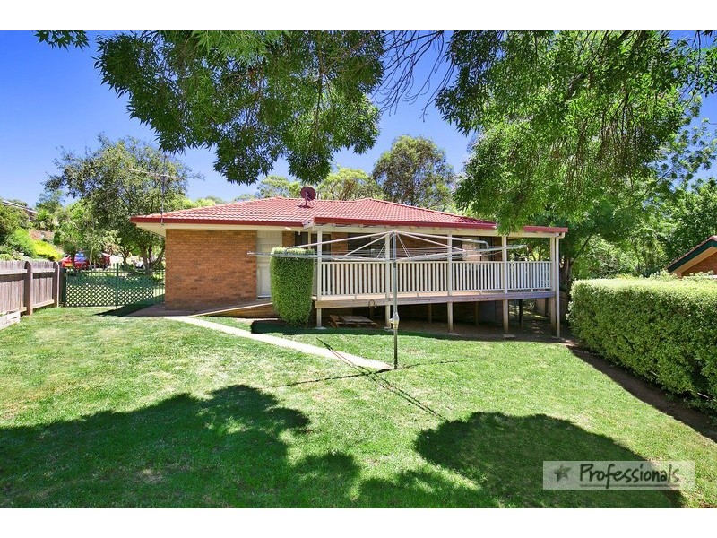 12 Stewart Crescent, Armidale NSW 2350