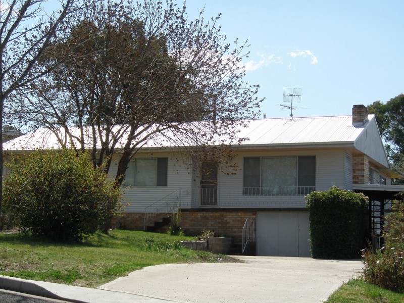 3 Johnson Avenue, Armidale NSW 2350