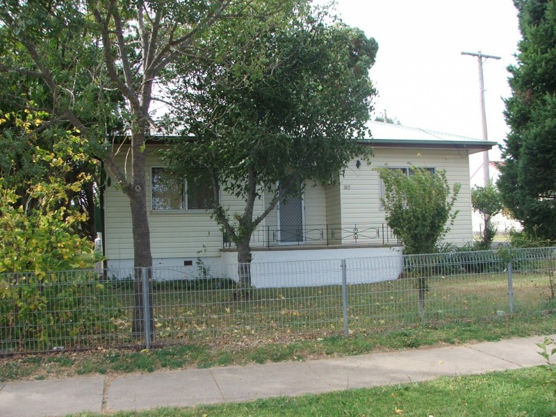 185 Chapel Street, Armidale NSW 2350