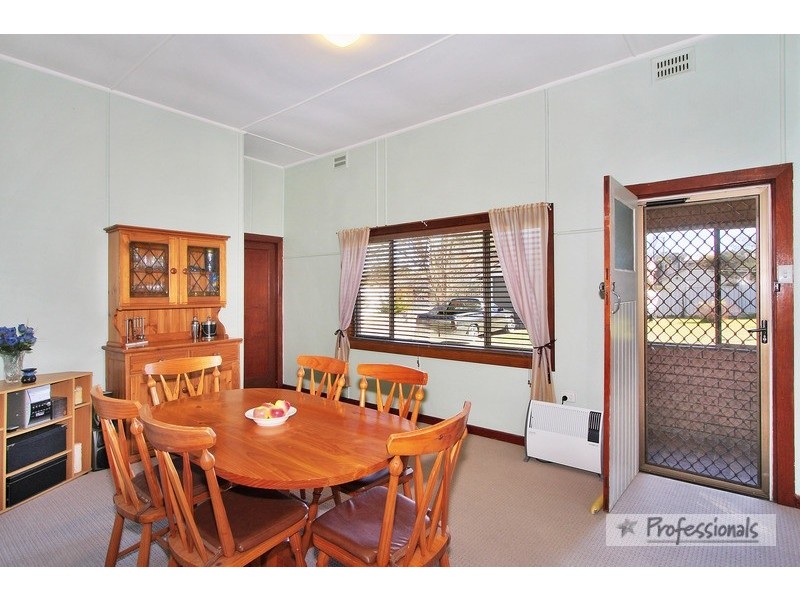 12 Marsh Street, Armidale NSW 2350
