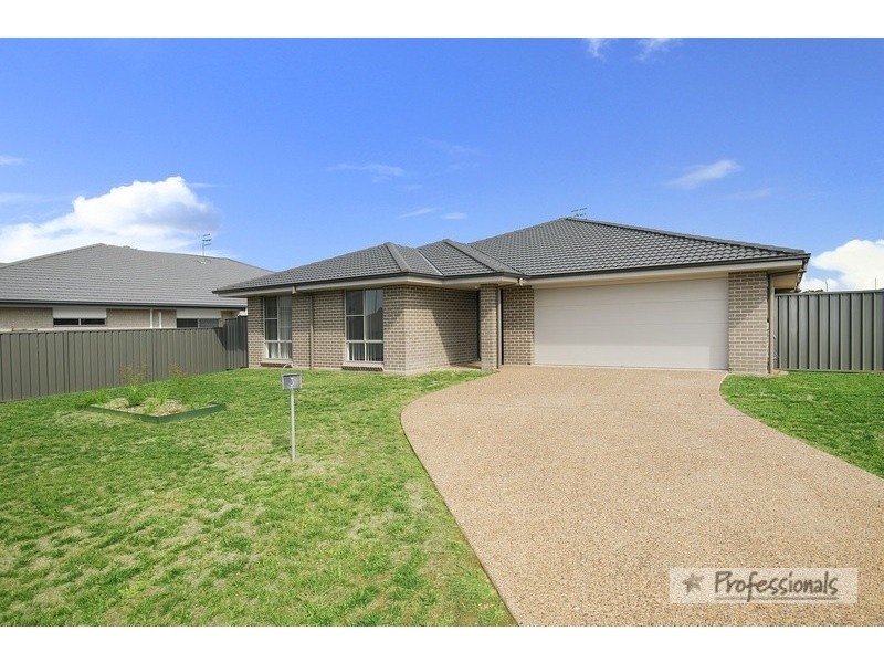 3 McArthur Close, Armidale NSW 2350