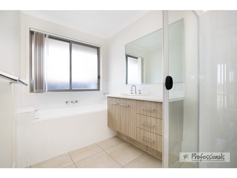 3 McArthur Close, Armidale NSW 2350