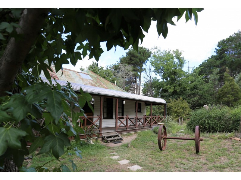 136 Kingstown Road, Uralla NSW 2358