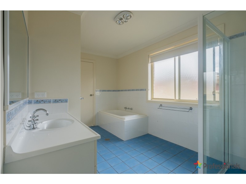 1/16 Conningdale Crescent, Armidale NSW 2350