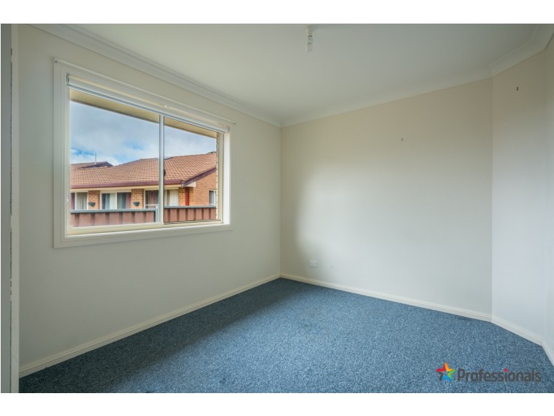 1/16 Conningdale Crescent, Armidale NSW 2350
