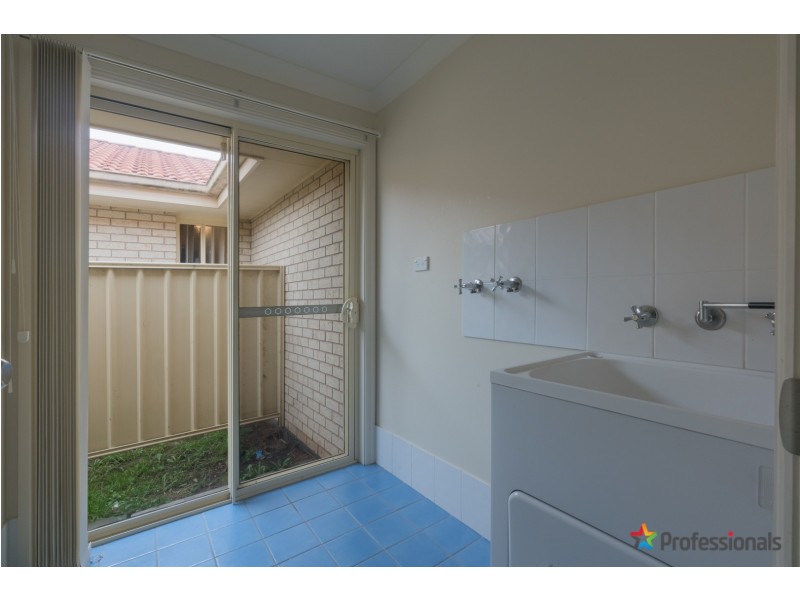 1/16 Conningdale Crescent, Armidale NSW 2350
