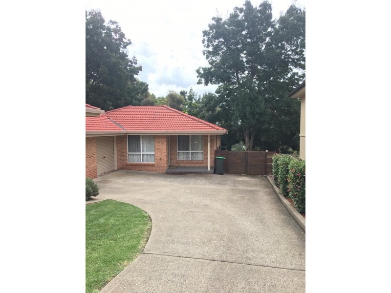2/8 Nathaniel Pigeon Drive, Armidale NSW 2350