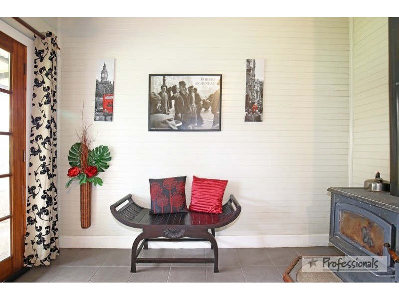 18 Samuelson Crescent, Armidale NSW 2350