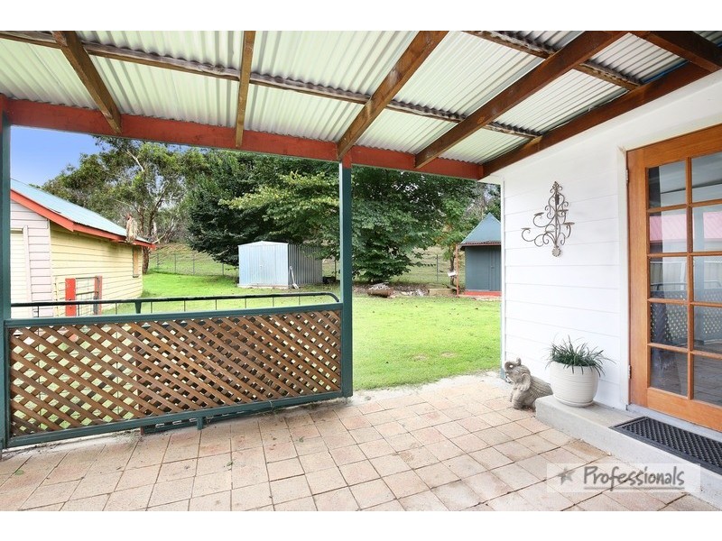 18 Samuelson Crescent, Armidale NSW 2350