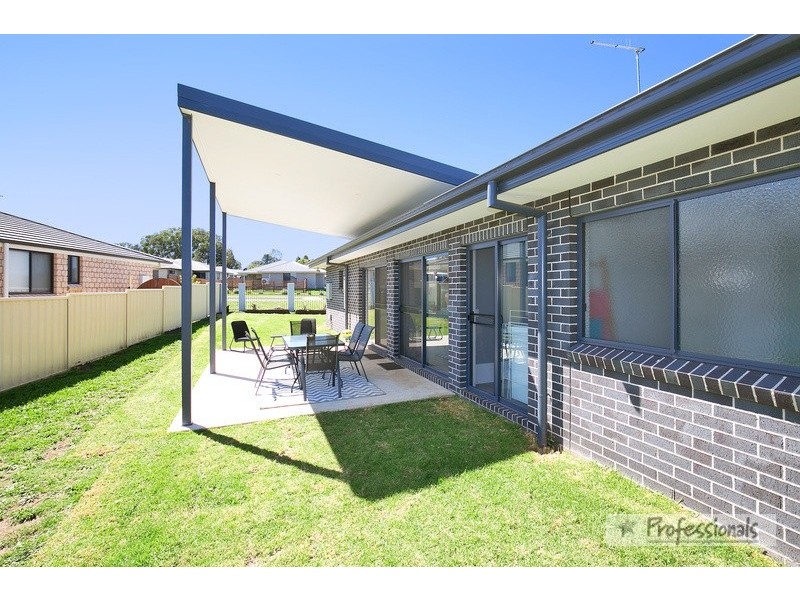 15 Spearmount Drive, Armidale NSW 2350
