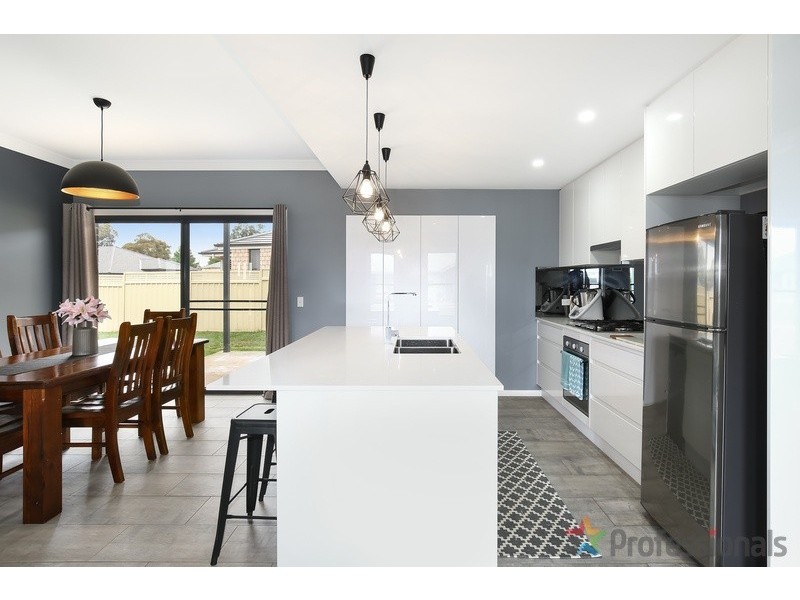 15 Spearmount Drive, Armidale NSW 2350