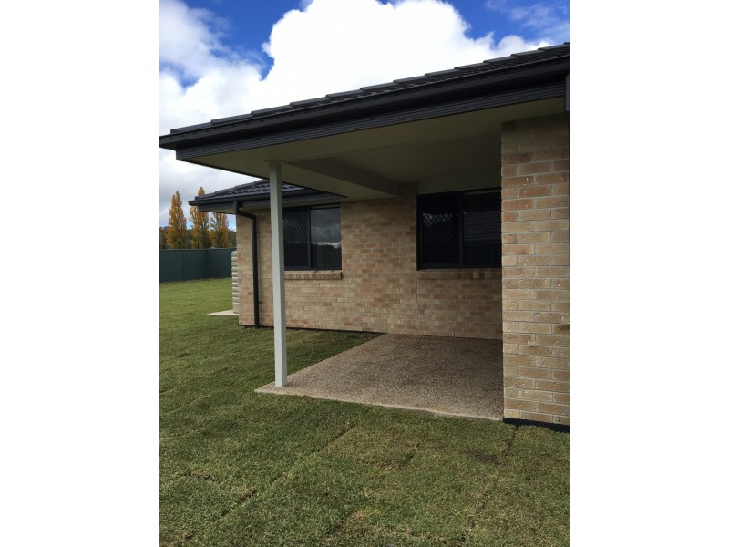 10 Lara Avenue, Armidale NSW 2350