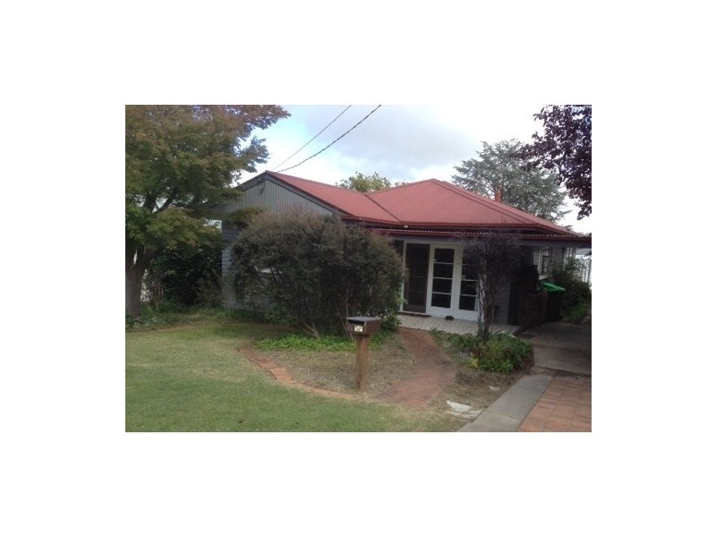 6 Millie Street, Armidale NSW 2350