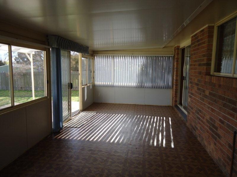 18 Centennial Close, Armidale NSW 2350
