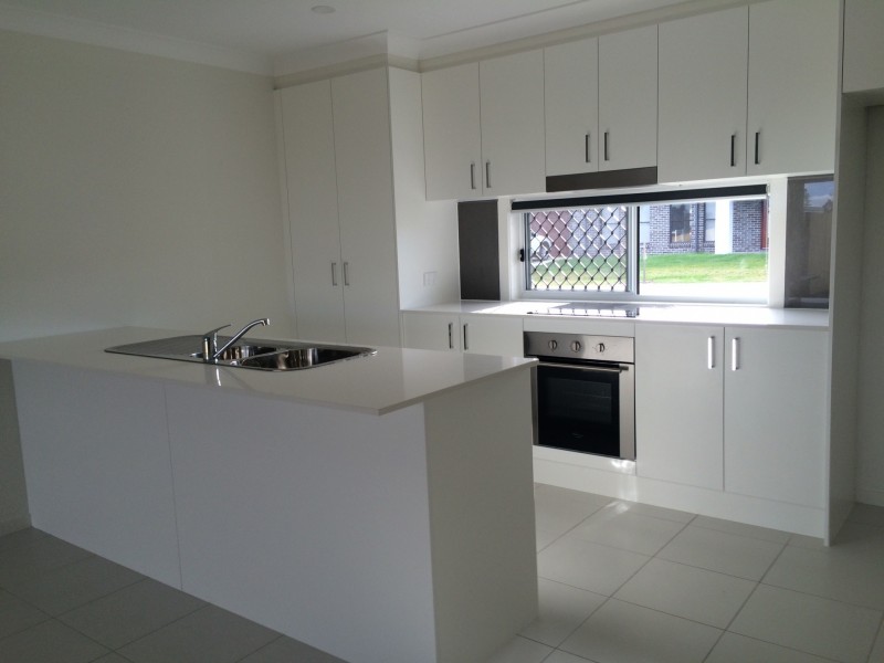 24 Holmfield Drive, Armidale NSW 2350