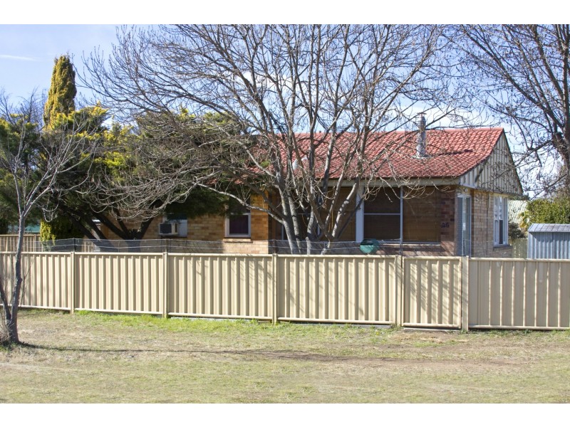 26 McBean Avenue, Armidale NSW 2350