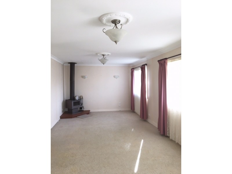 64 Mossman Street, Armidale NSW 2350