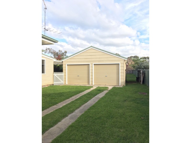64 Mossman Street, Armidale NSW 2350